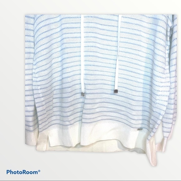 Calvin Klein knit long sleeve sweater - Picture 2 of 2